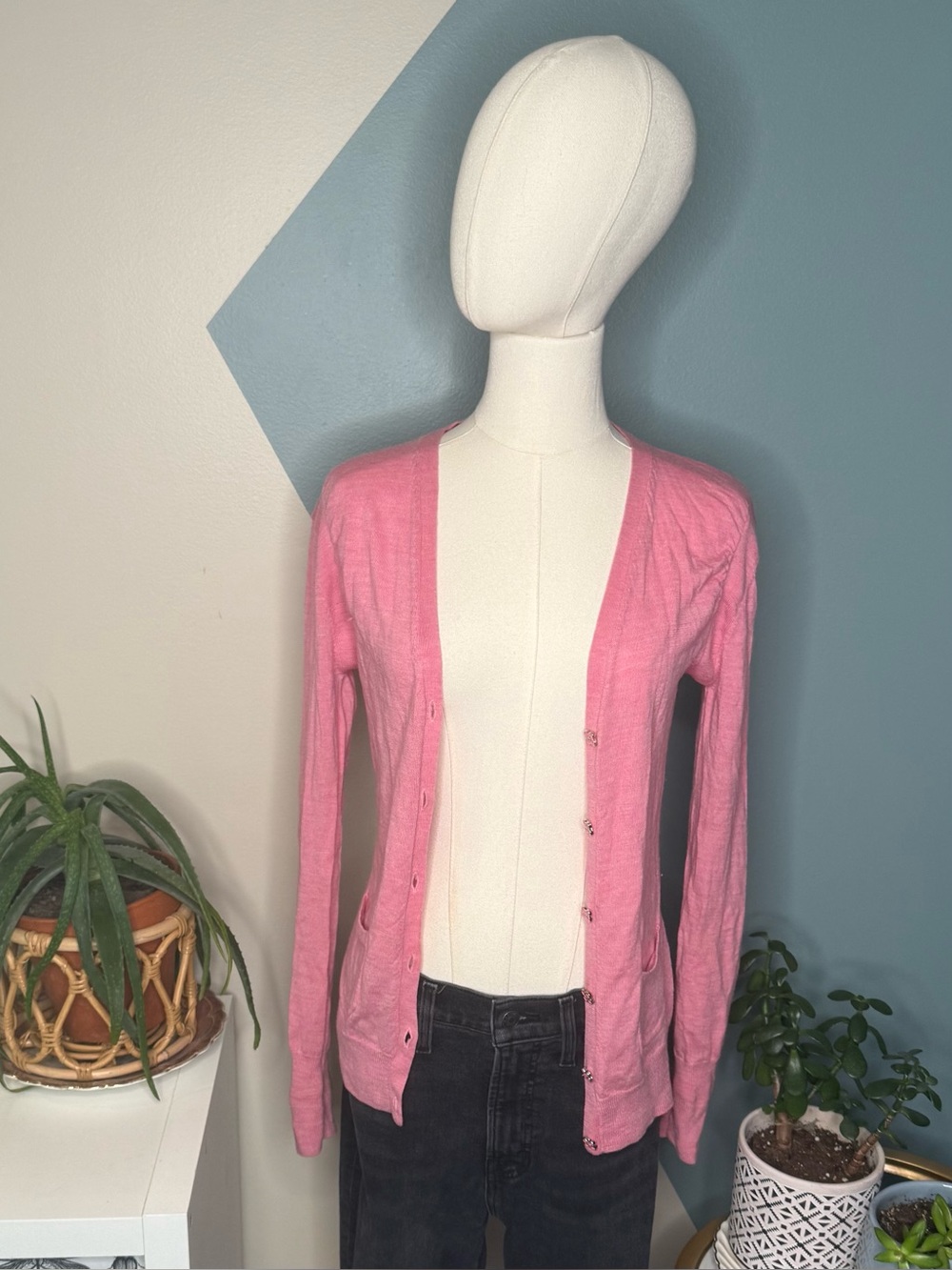 Pink Tartan 100% Merino Wool Bubblegum Pink Floral Button Cardigan XS - Picture 3 of 13